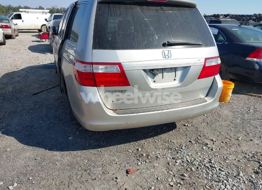 Photo 4 of 2006 Honda Odyssey EX-L (VIN 5FNRL38616B414715)