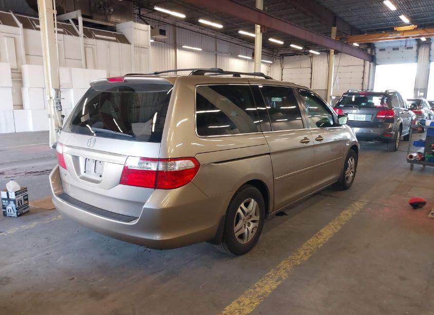 Photo 4 of 2006 Honda Odyssey EX-L (VIN 5FNRL38616B458729)