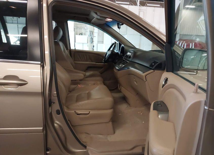 Photo 5 of 2006 Honda Odyssey EX-L (VIN 5FNRL38616B458729)