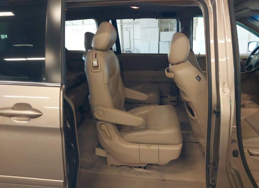 Photo 8 of 2006 Honda Odyssey EX-L (VIN 5FNRL38616B458729)