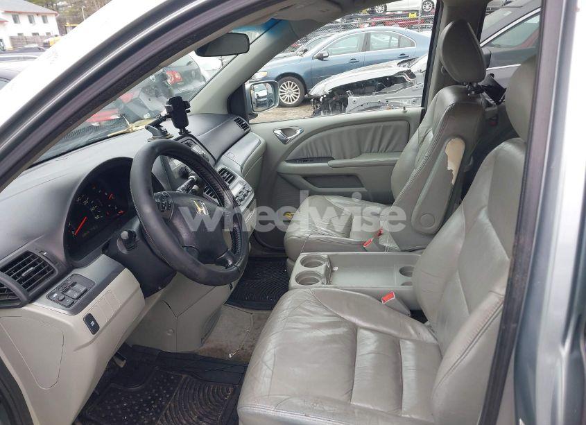 Photo 5 of 2007 Honda Odyssey EX-L (VIN 5FNRL38617B038017)