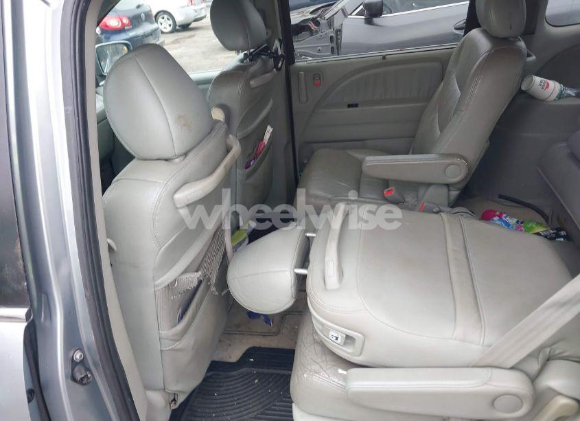 Photo 8 of 2007 Honda Odyssey EX-L (VIN 5FNRL38617B038017)