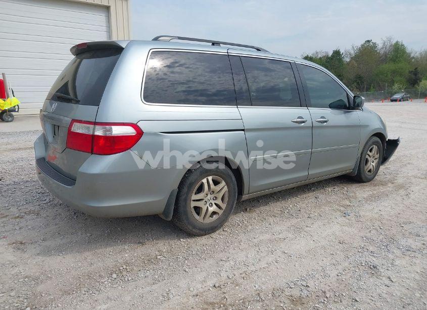 Photo 4 of 2007 Honda Odyssey EX-L (VIN 5FNRL38617B079831)