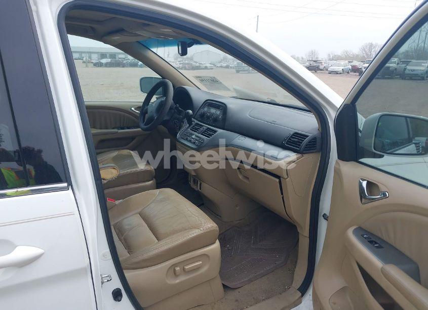 Photo 5 of 2008 Honda Odyssey EX-L (VIN 5FNRL38618B103708)