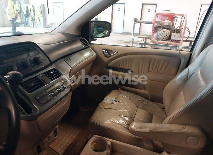 Photo 5 of 2005 Honda Odyssey EX-L (VIN 5FNRL38625B001121)