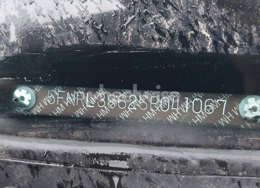 Photo 12 of 2005 Honda Odyssey EX-L (VIN 5FNRL38625B041067)