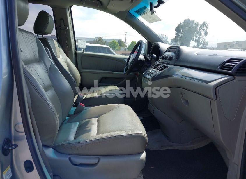 Photo 5 of 2005 Honda Odyssey EX-L (VIN 5FNRL38625B071315)