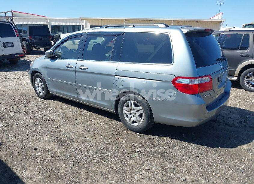 Photo 3 of 2006 Honda Odyssey EX-L (VIN 5FNRL38626B007499)