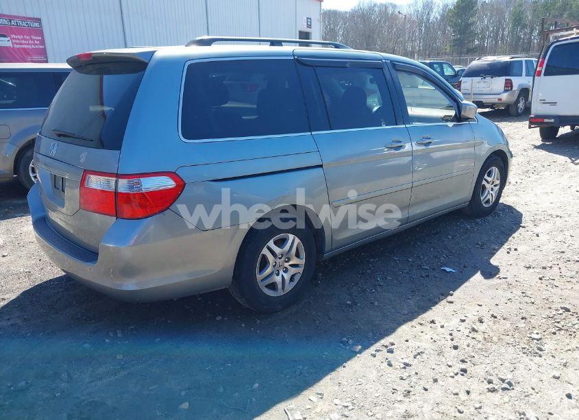 Photo 4 of 2006 Honda Odyssey EX-L (VIN 5FNRL38626B007499)