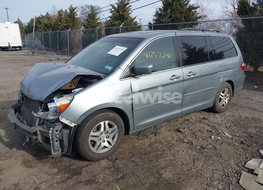 Photo 2 of 2007 Honda Odyssey EX-L (VIN 5FNRL38627B017130)