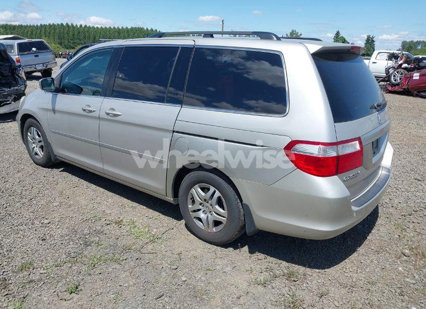 Photo 3 of 2007 Honda Odyssey EX-L (VIN 5FNRL38627B028693)