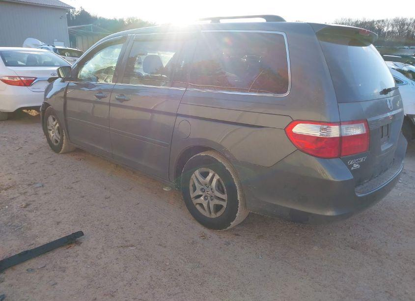 Photo 3 of 2007 Honda Odyssey EX-L (VIN 5FNRL38627B458949)