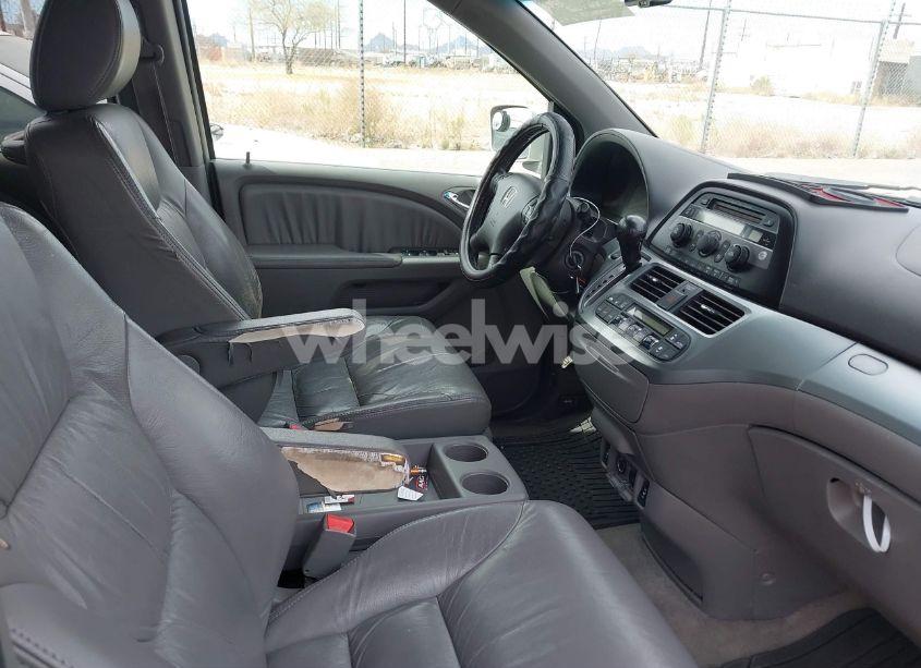 Photo 5 of 2008 Honda Odyssey EX-L (VIN 5FNRL38628B413222)