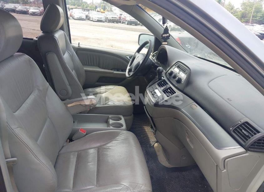 Photo 5 of 2005 Honda Odyssey EX-L (VIN 5FNRL38635B033446)