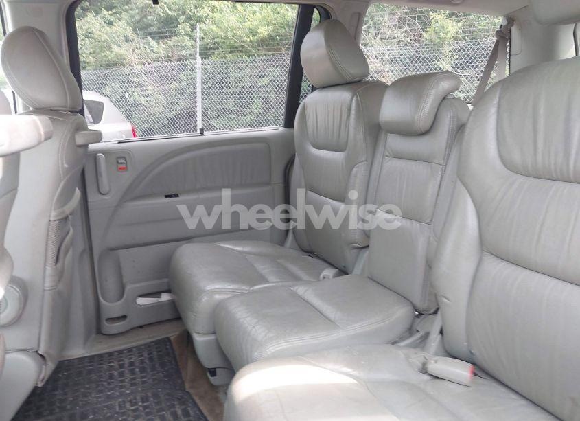 Photo 8 of 2005 Honda Odyssey EX-L (VIN 5FNRL38635B033446)