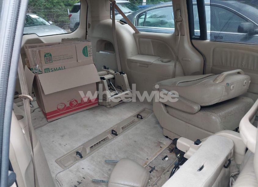 Photo 8 of 2005 Honda Odyssey EX-L (VIN 5FNRL38635B036265)