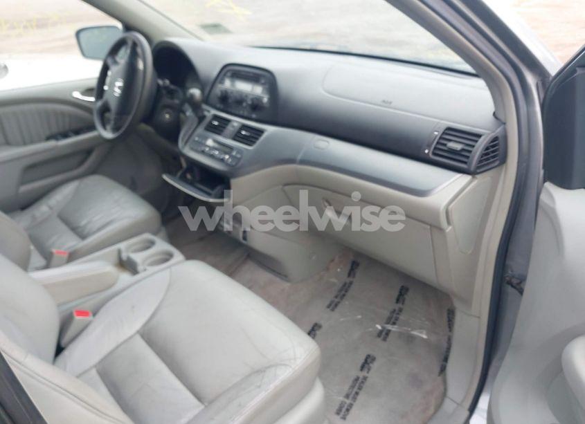 Photo 5 of 2005 Honda Odyssey EX-L (VIN 5FNRL38635B038467)