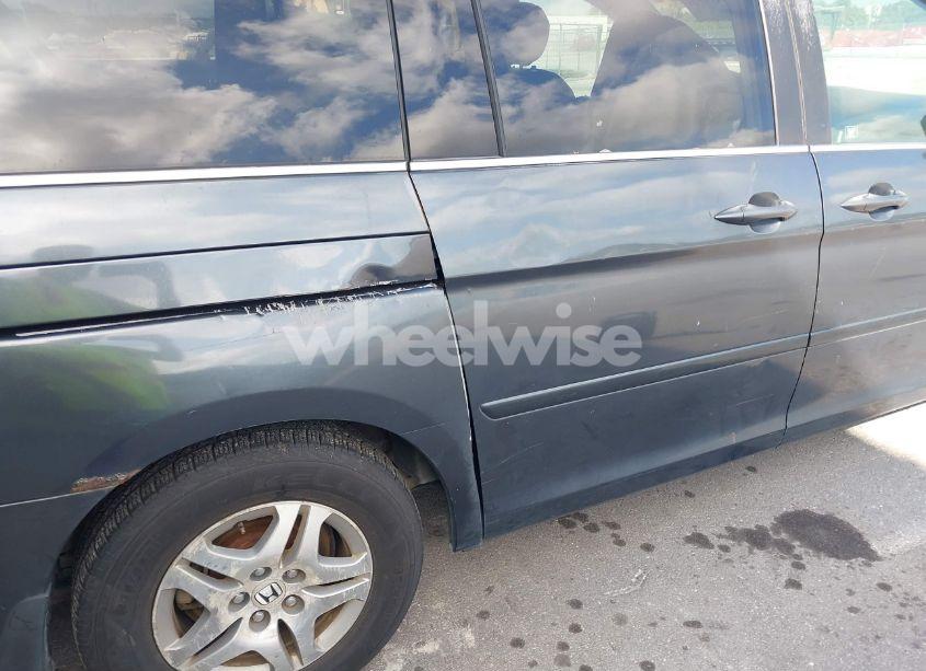 Photo 12 of 2005 Honda Odyssey EX-L (VIN 5FNRL38635B058380)