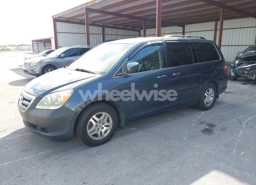 Photo 2 of 2005 Honda Odyssey EX-L (VIN 5FNRL38635B058380)