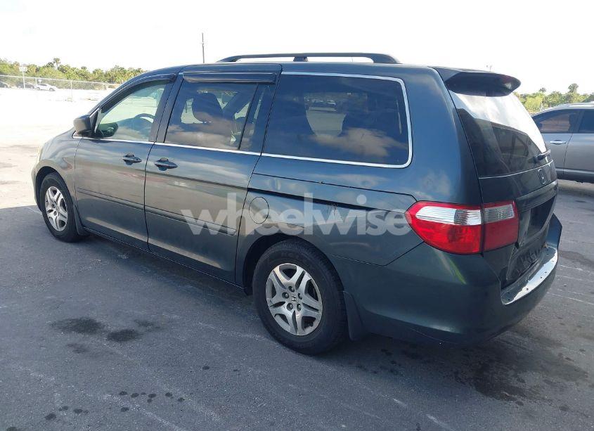 Photo 3 of 2005 Honda Odyssey EX-L (VIN 5FNRL38635B058380)