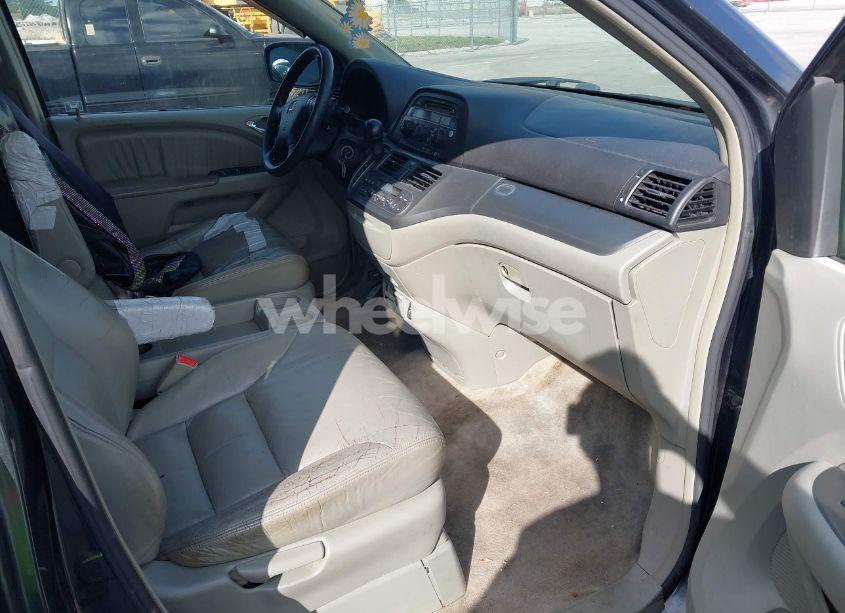 Photo 5 of 2005 Honda Odyssey EX-L (VIN 5FNRL38635B058380)