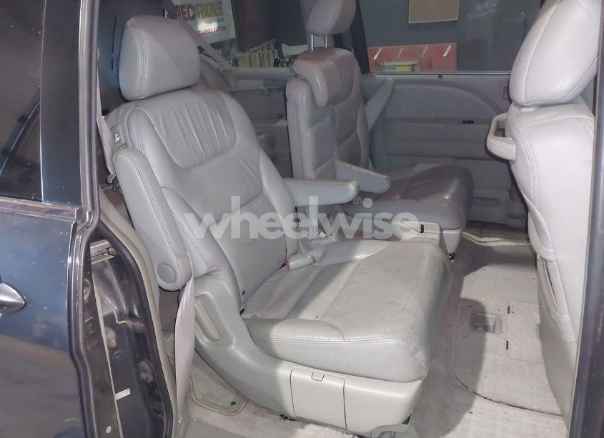 Photo 8 of 2005 Honda Odyssey EX-L (VIN 5FNRL38635B085790)