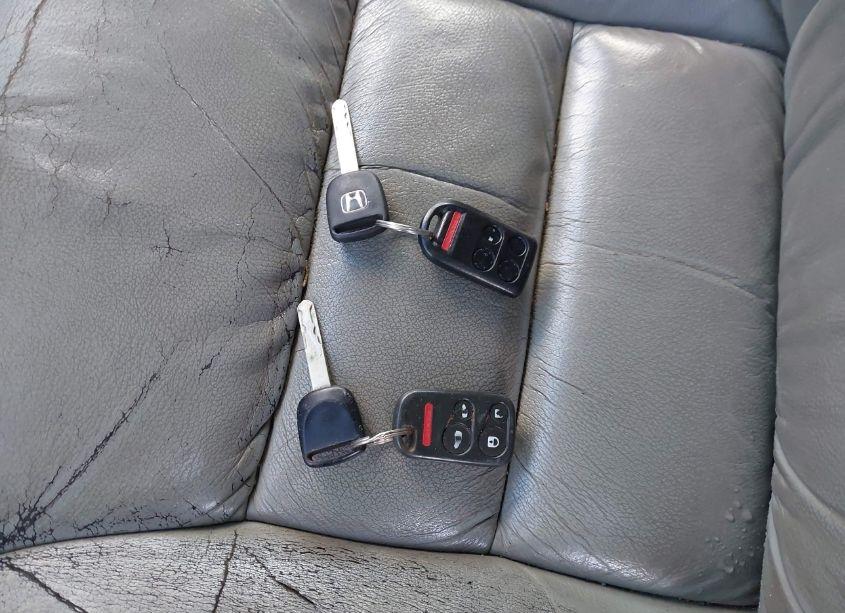 Photo 11 of 2005 Honda Odyssey EX-L (VIN 5FNRL38635B096286)