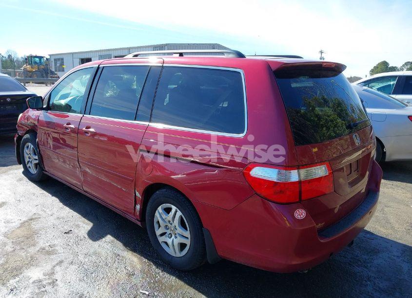 Photo 3 of 2005 Honda Odyssey EX-L (VIN 5FNRL38635B408977)