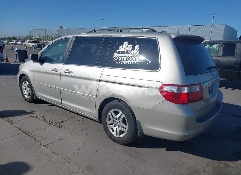 Photo 3 of 2005 Honda Odyssey EX-L (VIN 5FNRL38635B416982)