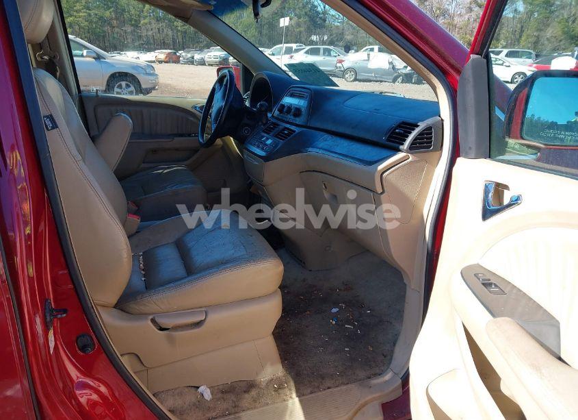 Photo 5 of 2006 Honda Odyssey EX-L (VIN 5FNRL38636B428695)