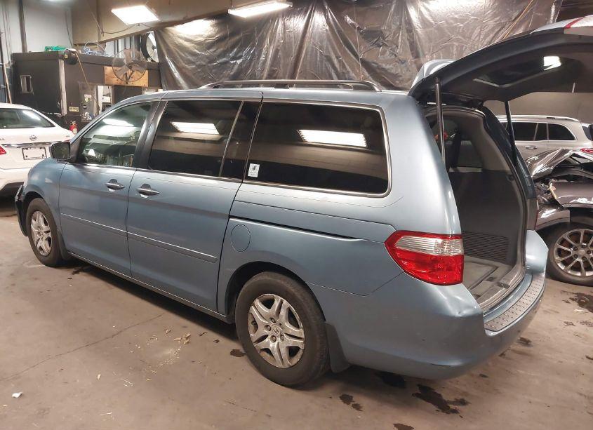 Photo 3 of 2007 Honda Odyssey EX-L (VIN 5FNRL38637B084500)