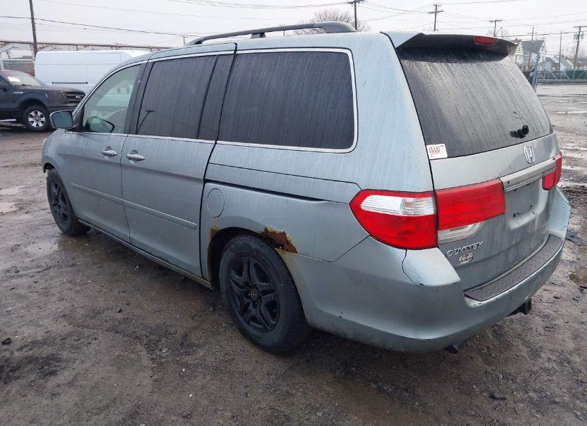 Photo 3 of 2005 Honda Odyssey EX-L (VIN 5FNRL38645B066682)