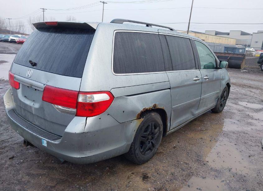 Photo 4 of 2005 Honda Odyssey EX-L (VIN 5FNRL38645B066682)