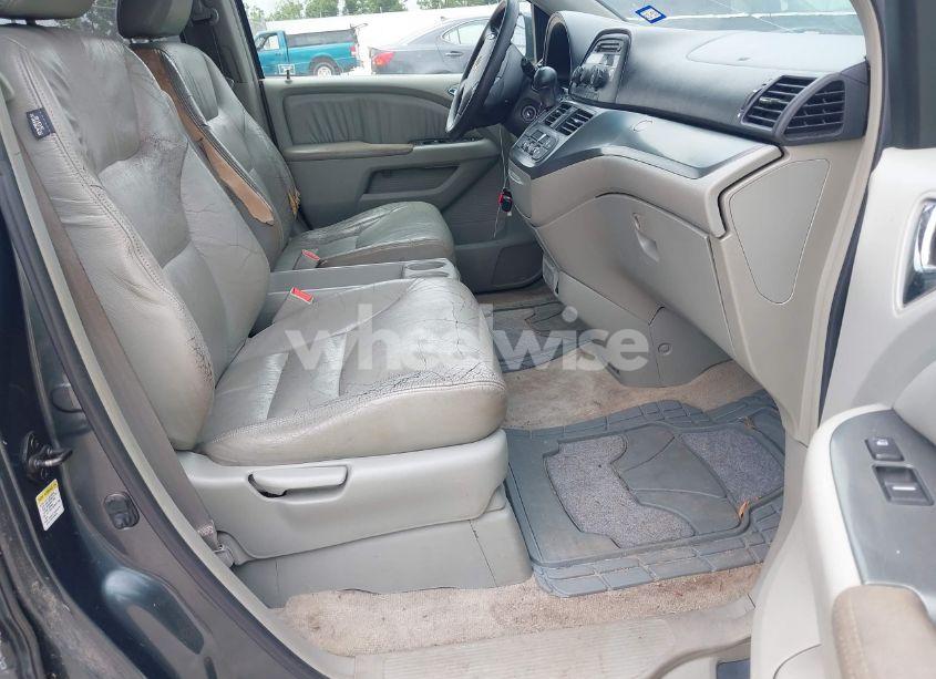 Photo 5 of 2005 Honda Odyssey EX-L (VIN 5FNRL38645B115699)