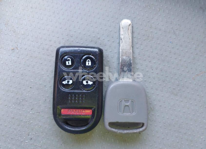 Photo 11 of 2005 Honda Odyssey EX-L (VIN 5FNRL38645B132826)