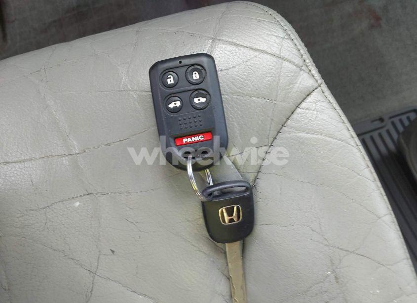 Photo 11 of 2005 Honda Odyssey EX-L (VIN 5FNRL38645B421253)
