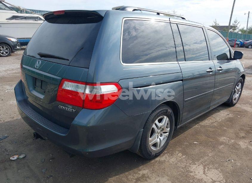 Photo 4 of 2005 Honda Odyssey EX-L (VIN 5FNRL38645B421253)