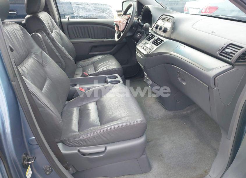 Photo 5 of 2006 Honda Odyssey EX-L (VIN 5FNRL38646B058678)