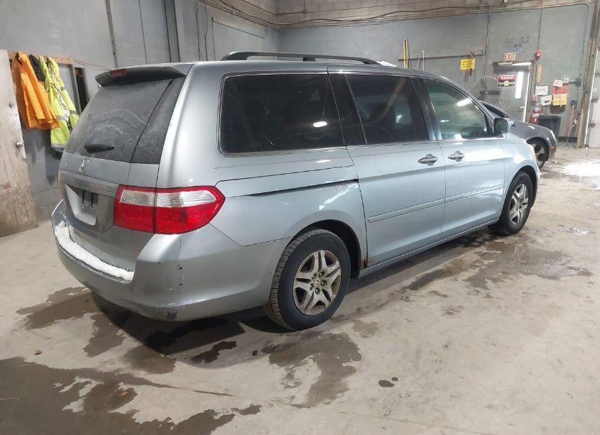 Photo 4 of 2006 Honda Odyssey EX-L (VIN 5FNRL38646B113100)
