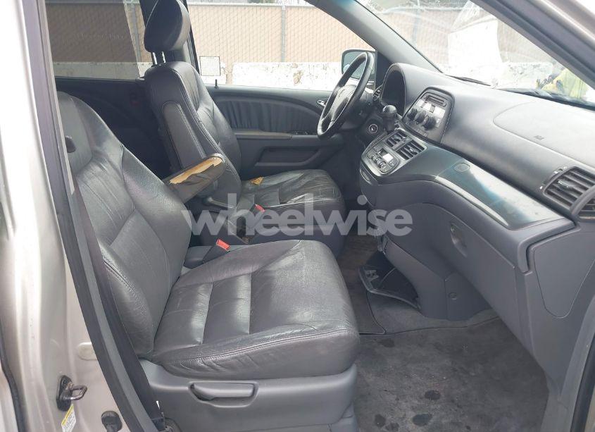 Photo 5 of 2006 Honda Odyssey EX-L (VIN 5FNRL38646B401893)