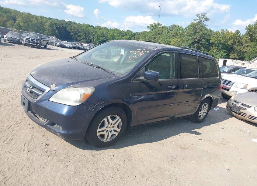 Photo 2 of 2007 Honda Odyssey EX-L (VIN 5FNRL38647B013189)