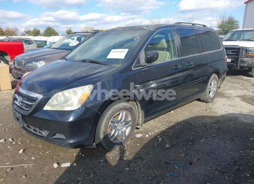 Photo 2 of 2007 Honda Odyssey EX-L (VIN 5FNRL38647B137141)