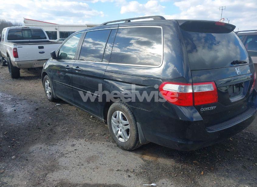 Photo 3 of 2007 Honda Odyssey EX-L (VIN 5FNRL38647B137141)