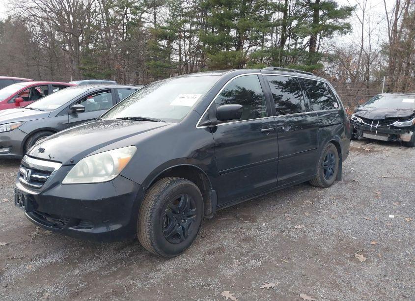 Photo 2 of 2006 Honda Odyssey EX-L (VIN 5FNRL38656B029805)