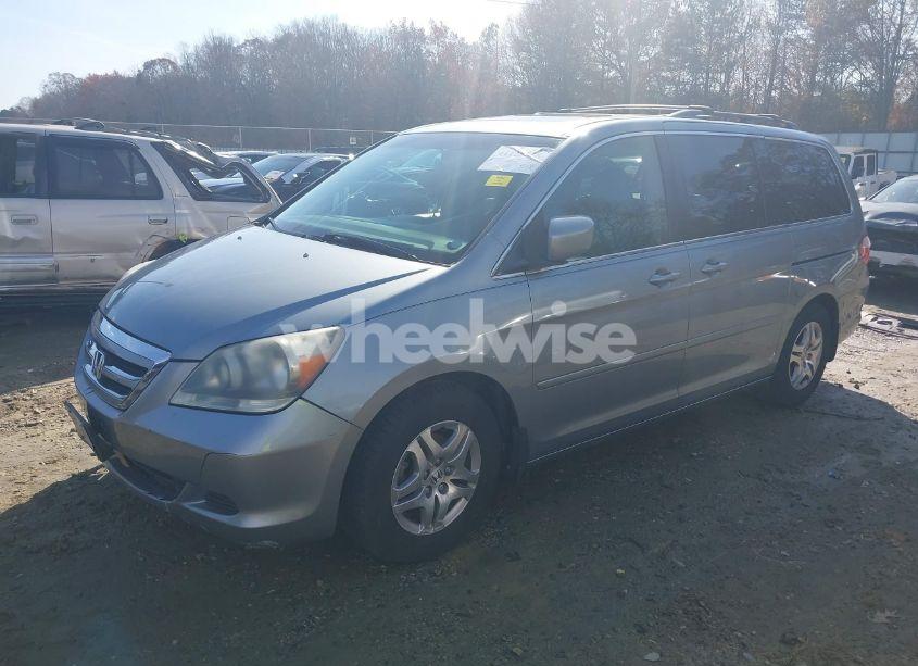 Photo 2 of 2006 Honda Odyssey EX-L (VIN 5FNRL38656B065493)