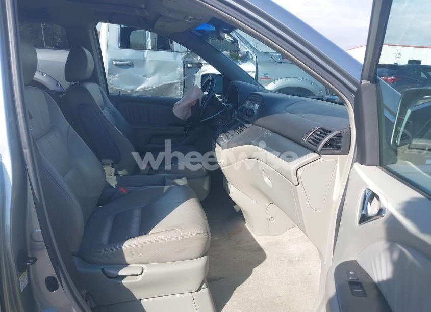 Photo 5 of 2006 Honda Odyssey EX-L (VIN 5FNRL38656B065493)