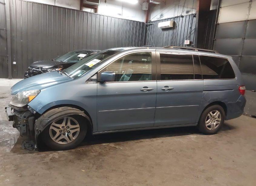 Photo 15 of 2006 Honda Odyssey EX-L (VIN 5FNRL38656B082388)