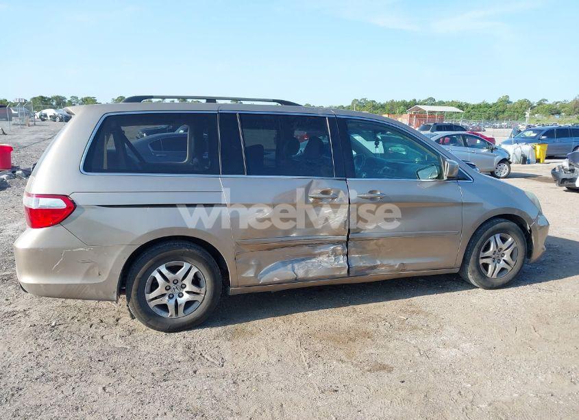 Photo 13 of 2006 Honda Odyssey EX-L (VIN 5FNRL38656B411090)