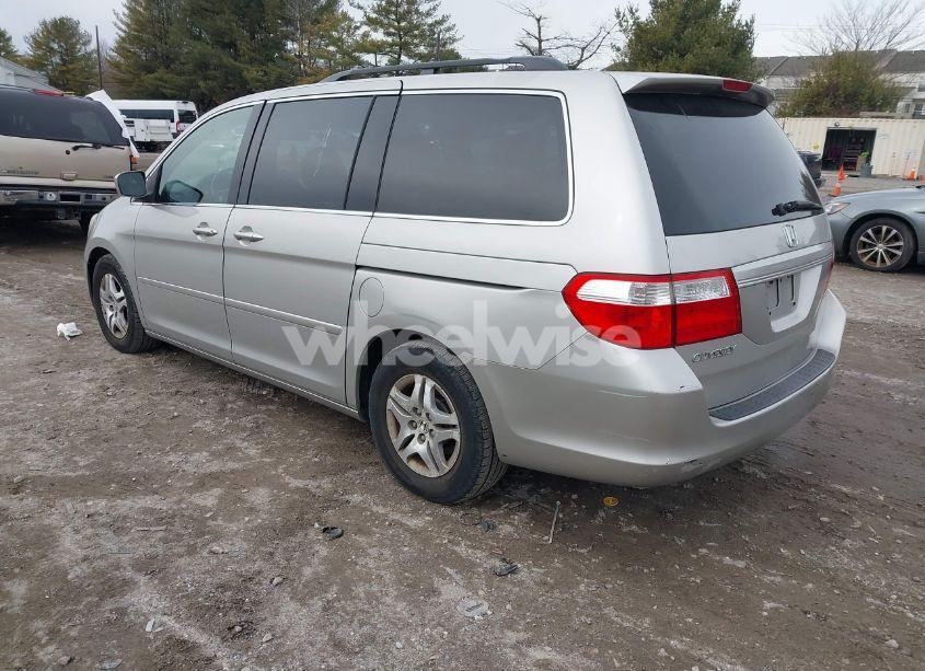 Photo 3 of 2006 Honda Odyssey EX-L (VIN 5FNRL38656B424602)