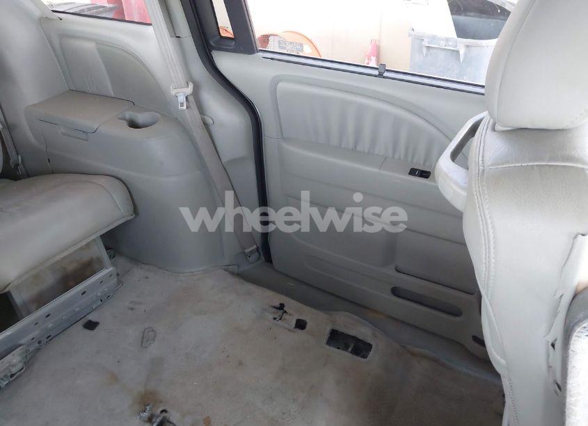 Photo 8 of 2007 Honda Odyssey EX-L (VIN 5FNRL38657B116038)